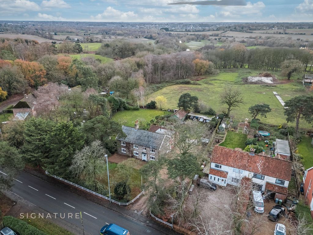 Property photo 2 of 26