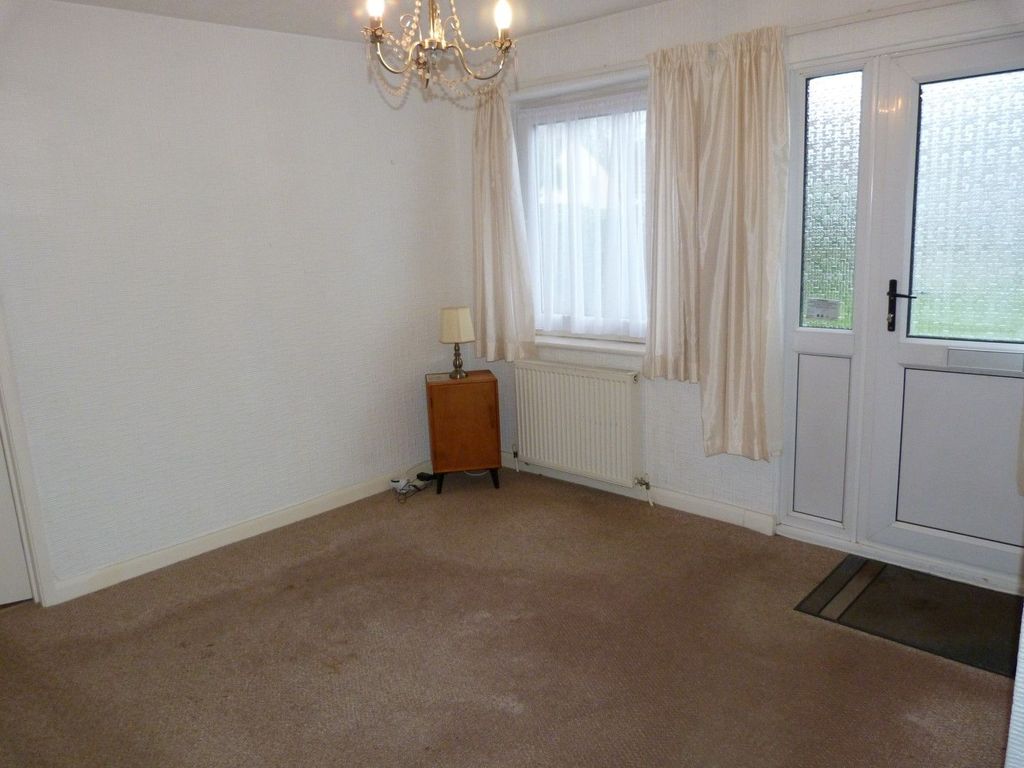 Property photo 2 of 10 Photograph 3