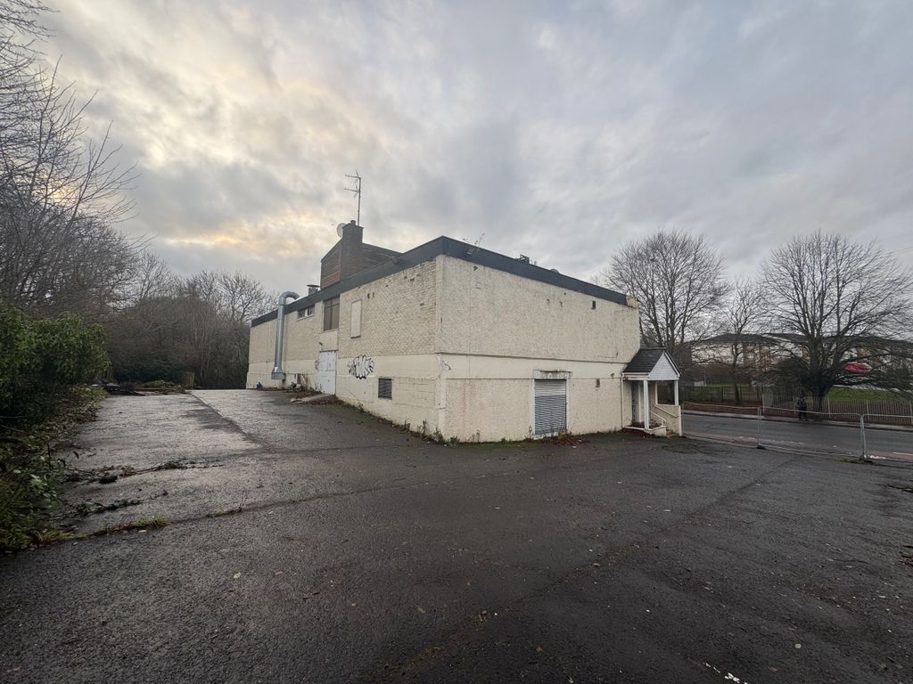 Property photo 3 of 5 3