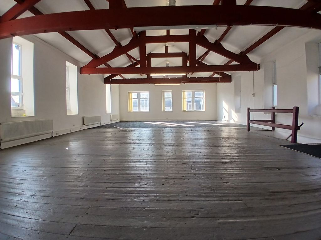 Property photo 3 of 11 Ff 2