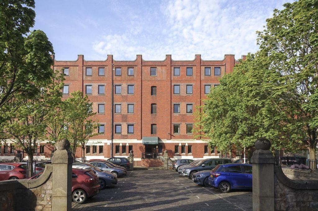 Property photo 1 of 17 4214571