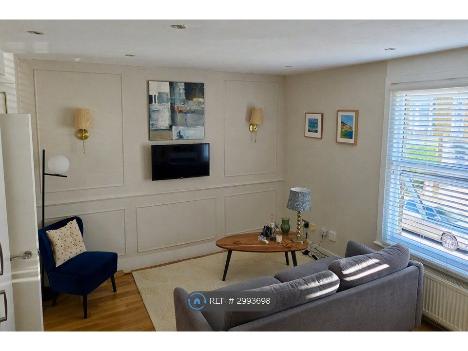 Property photo 1 of 8 Living Area