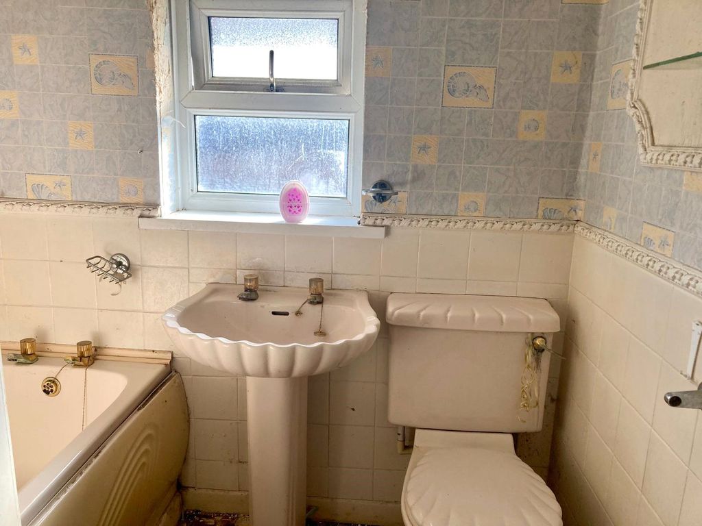 Property photo 3 of 3 Picture No. 02