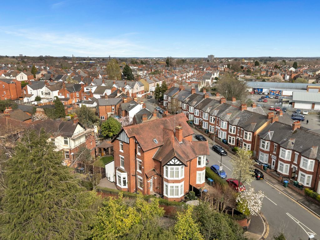 Property photo 1 of 35