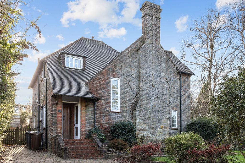 Property photo 1 of 23