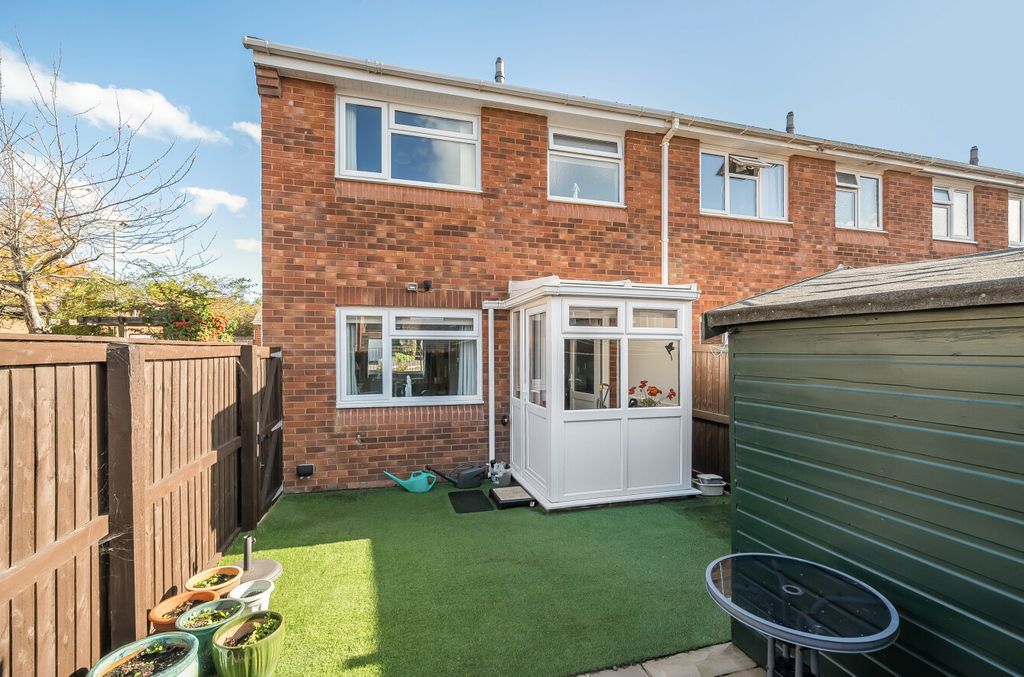 Property photo 1 of 20 1 - 1372851-17-6900d4...