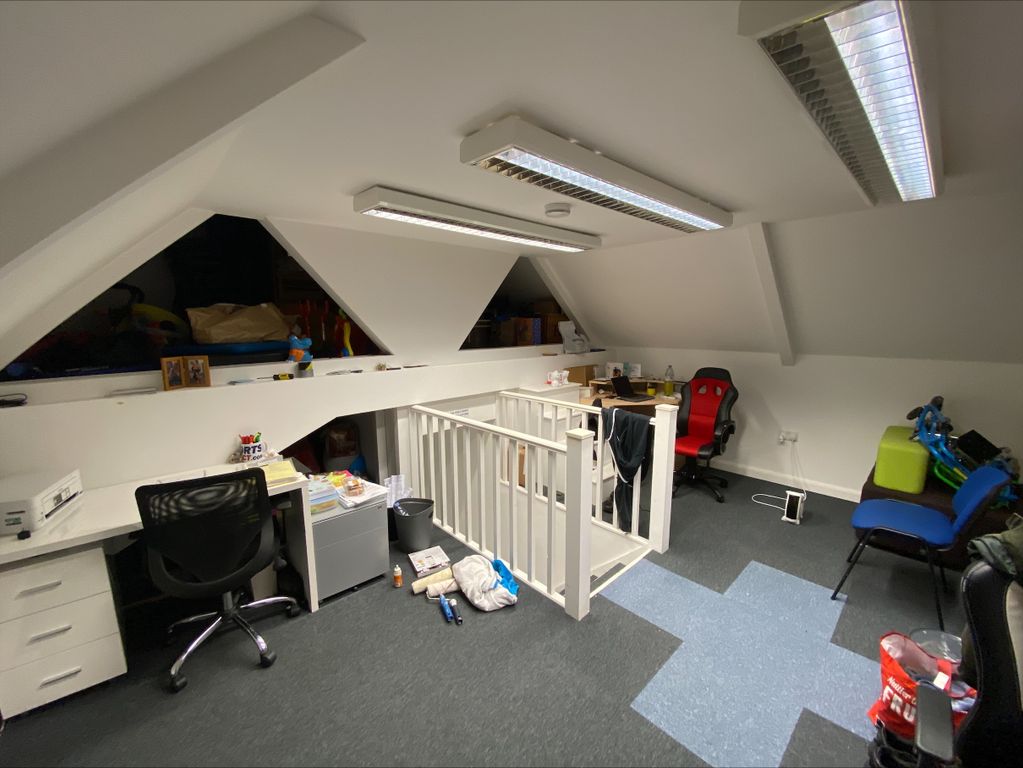 Property photo 3 of 4