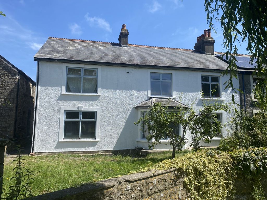 Property photo 2 of 26