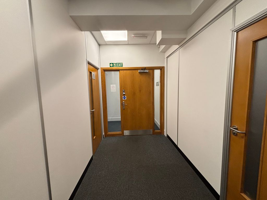 Property photo 3 of 6