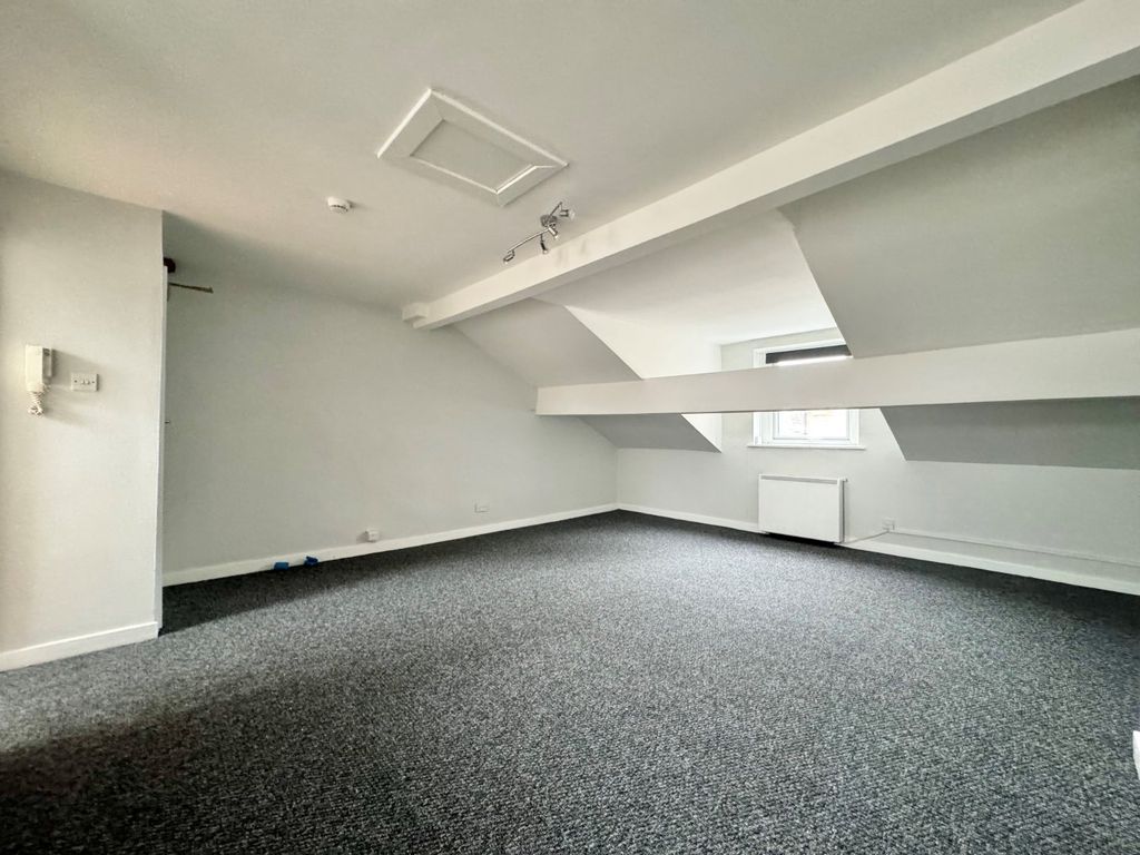 Property photo 3 of 5 Picture No. 06