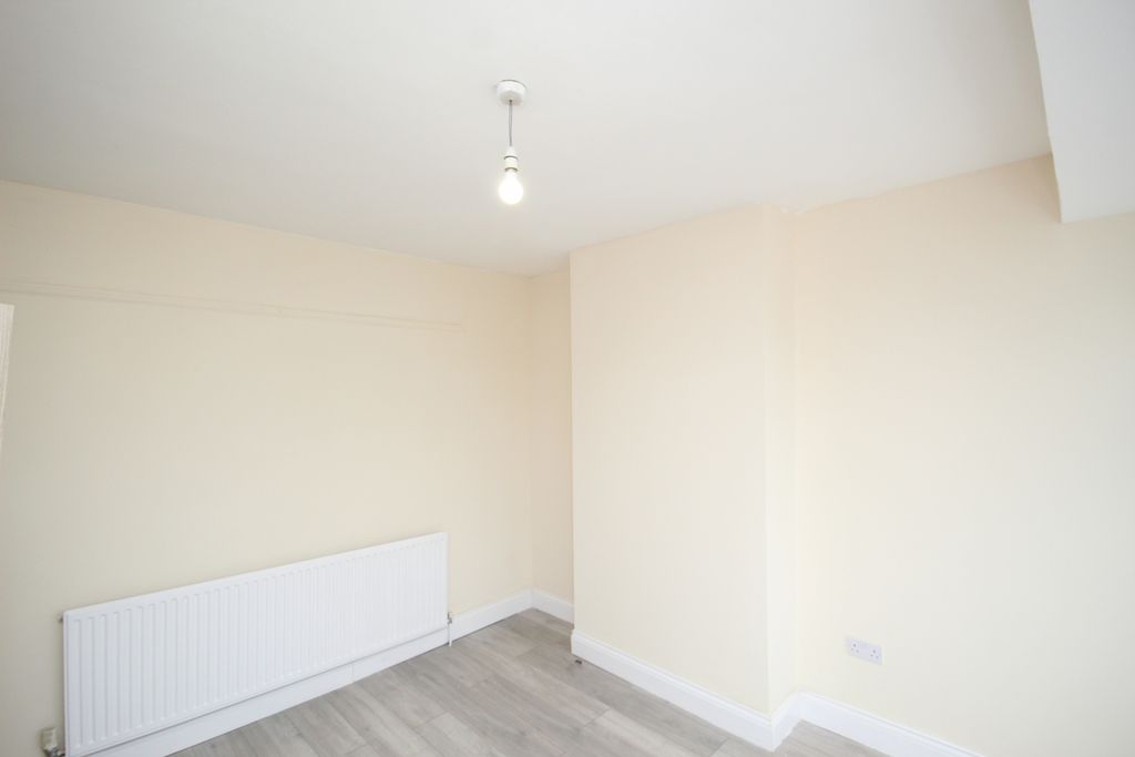 Property photo 2 of 8 Gallery