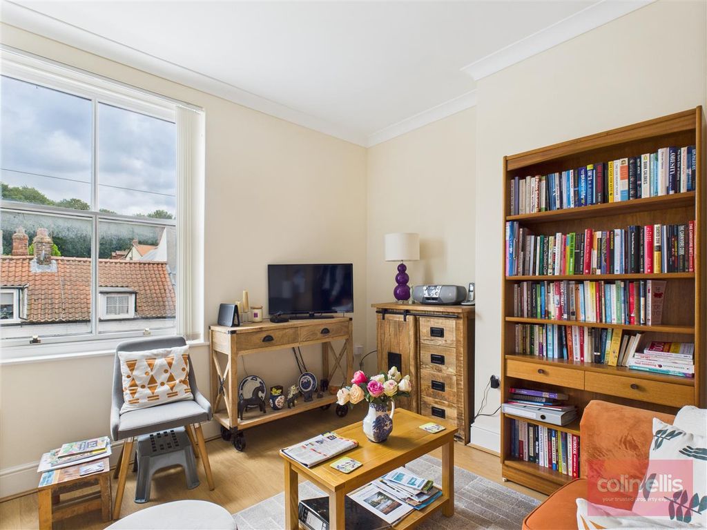 Property photo 3 of 12 Cam05075G0-Pr0149-Still007.Jpg