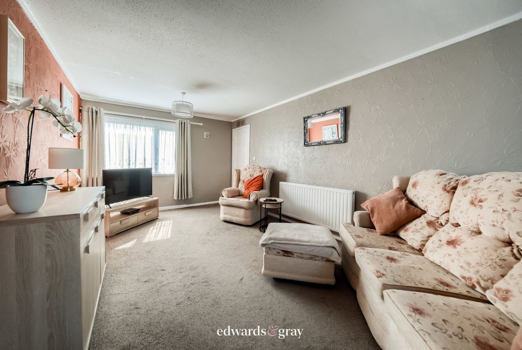 Property photo 2 of 23