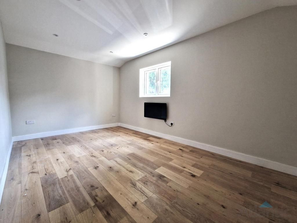 Property photo 3 of 5 Gallery