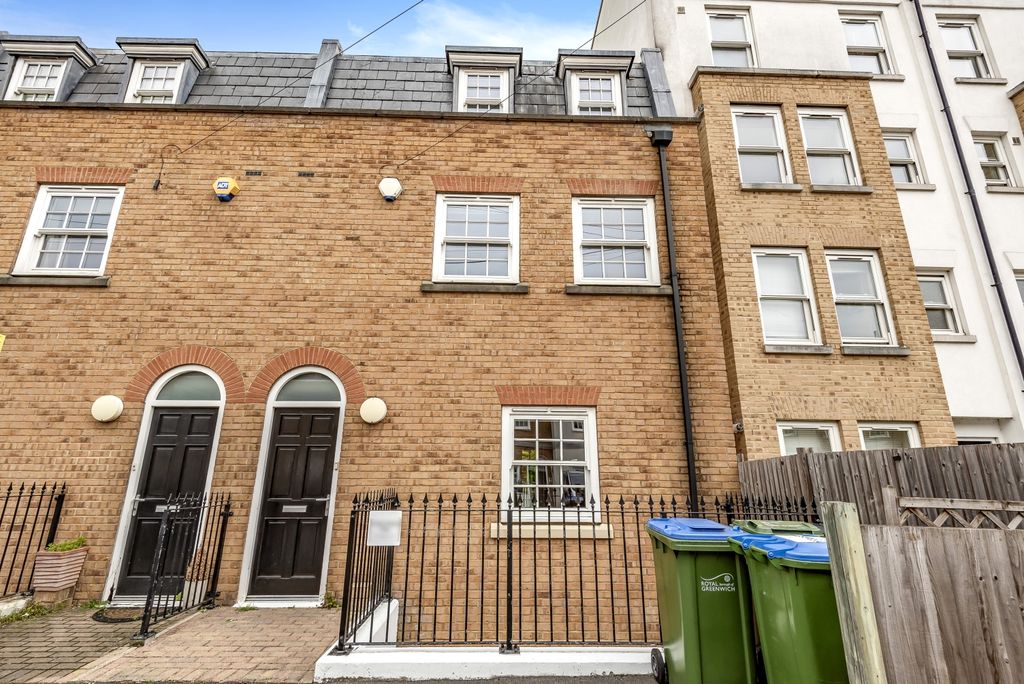 Property photo 2 of 20 741549 (1)