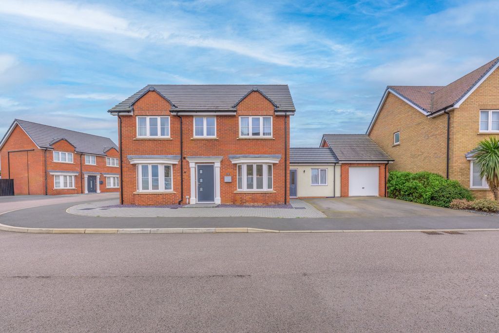 Property photo 1 of 40