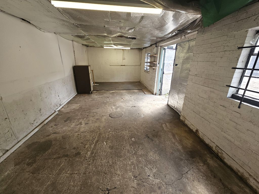 Property photo 3 of 3