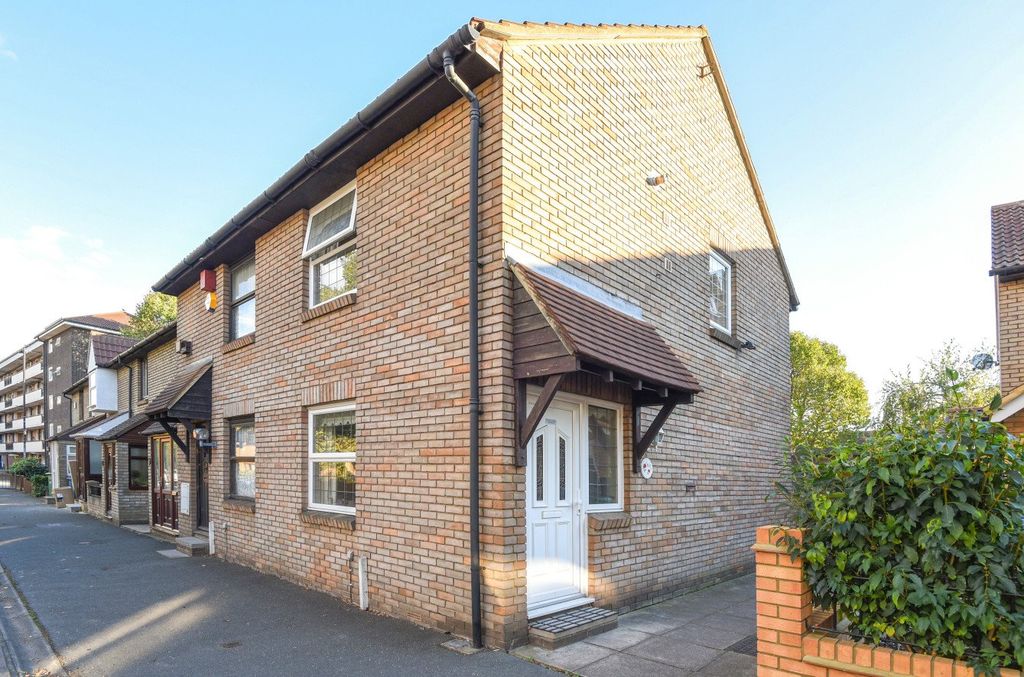 Property photo 1 of 8 Picture No. 11