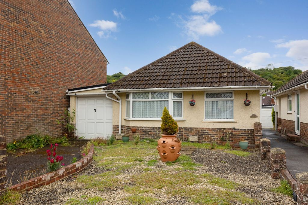 Property photo 1 of 16