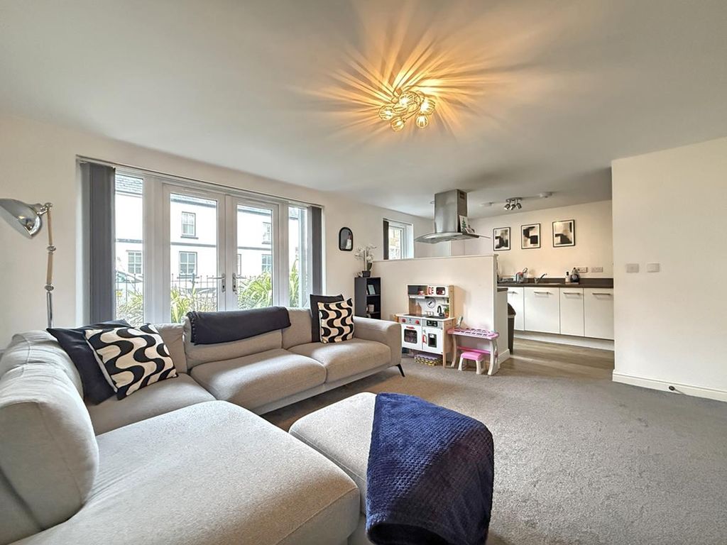 Property photo 2 of 12 Chapel Street 59 Flat 3 - Living Room Two.Jpg