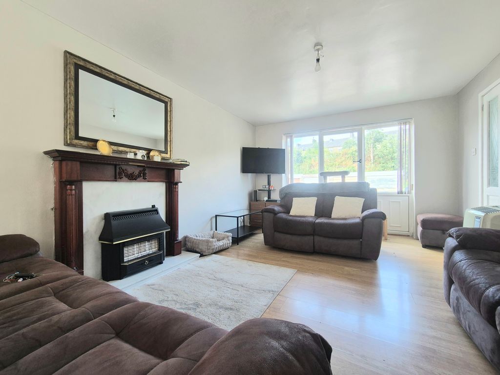 Property photo 3 of 14 Image