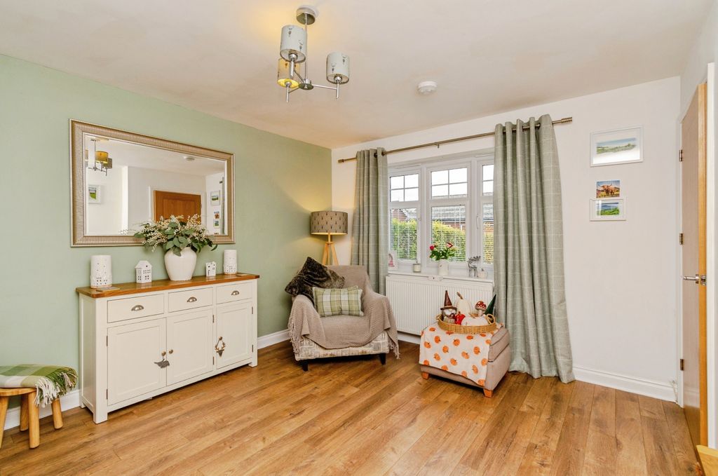 Property photo 3 of 14 Living Room