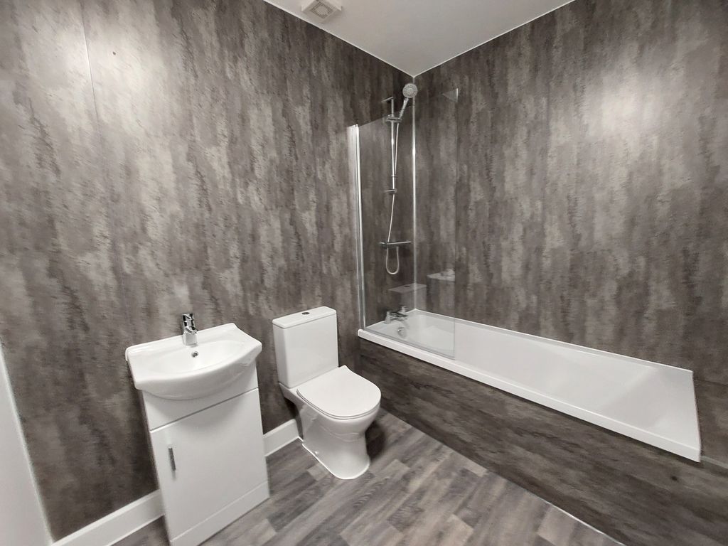 Property photo 1 of 6 Balcony