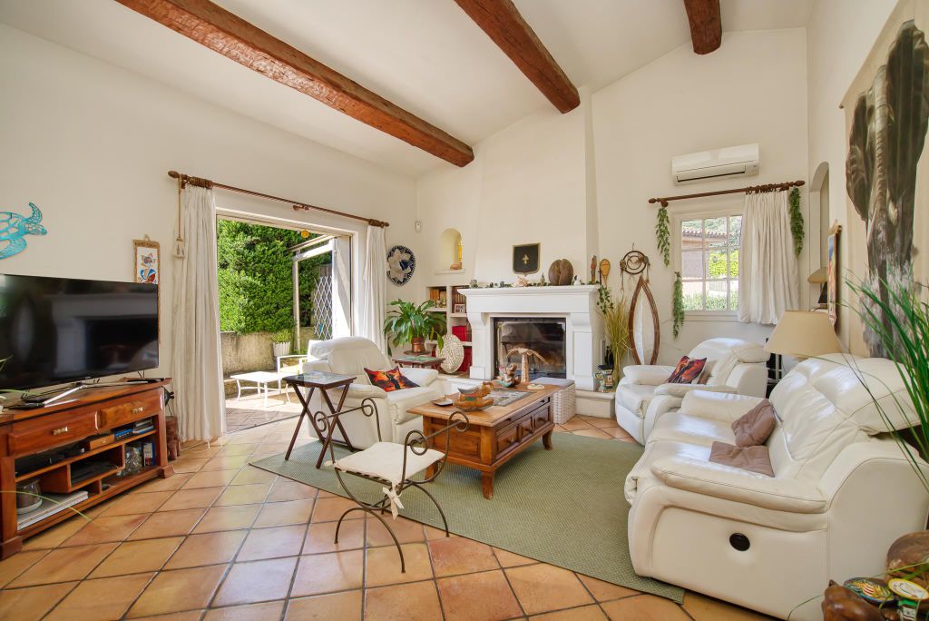 Property photo 2 of 15 Image