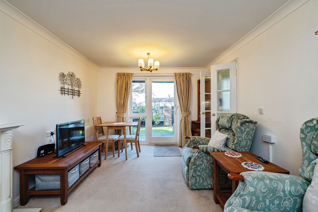 Property photo 3 of 16