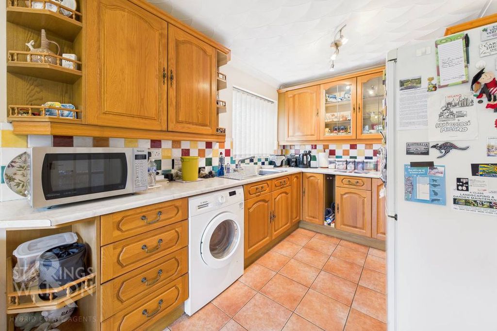 Property photo 3 of 20