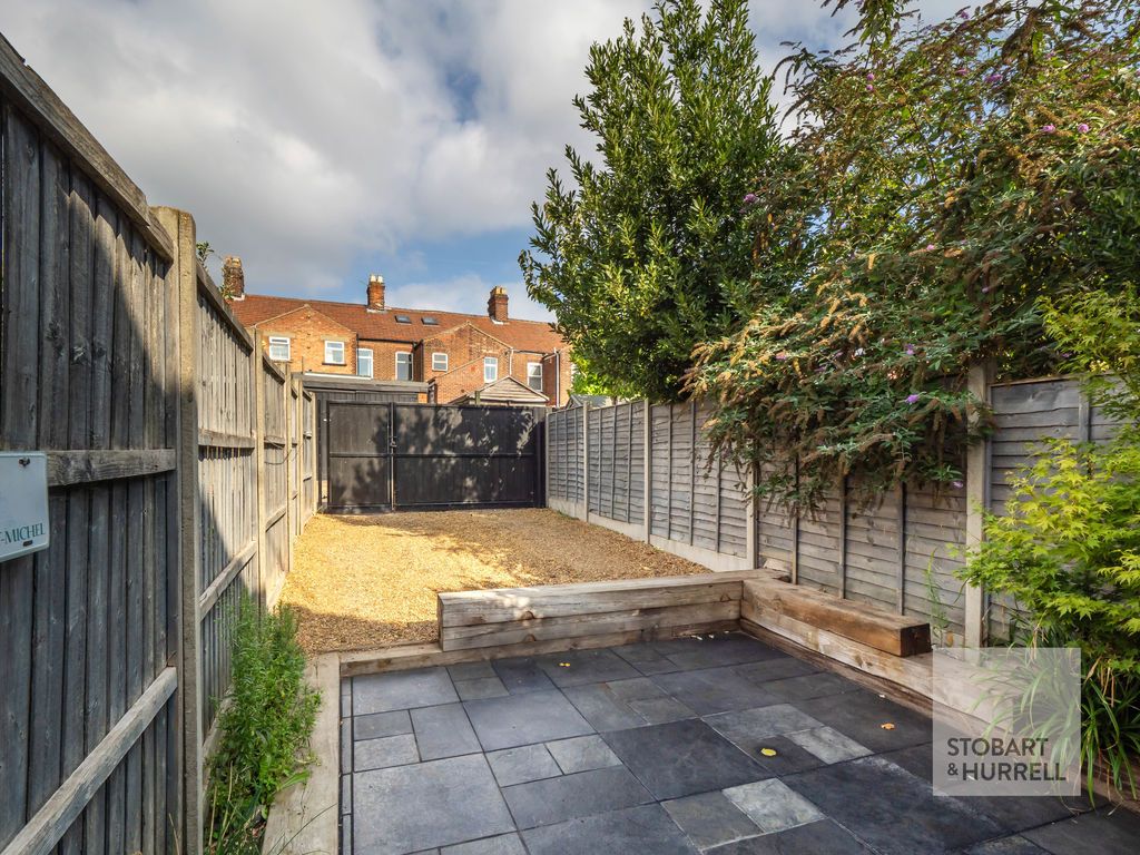 Property photo 3 of 19 Rear Outlook