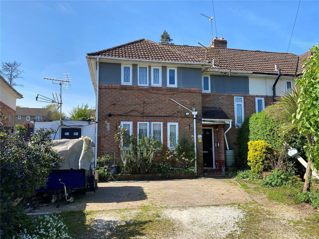Property photo 1 of 27 Picture No. 32