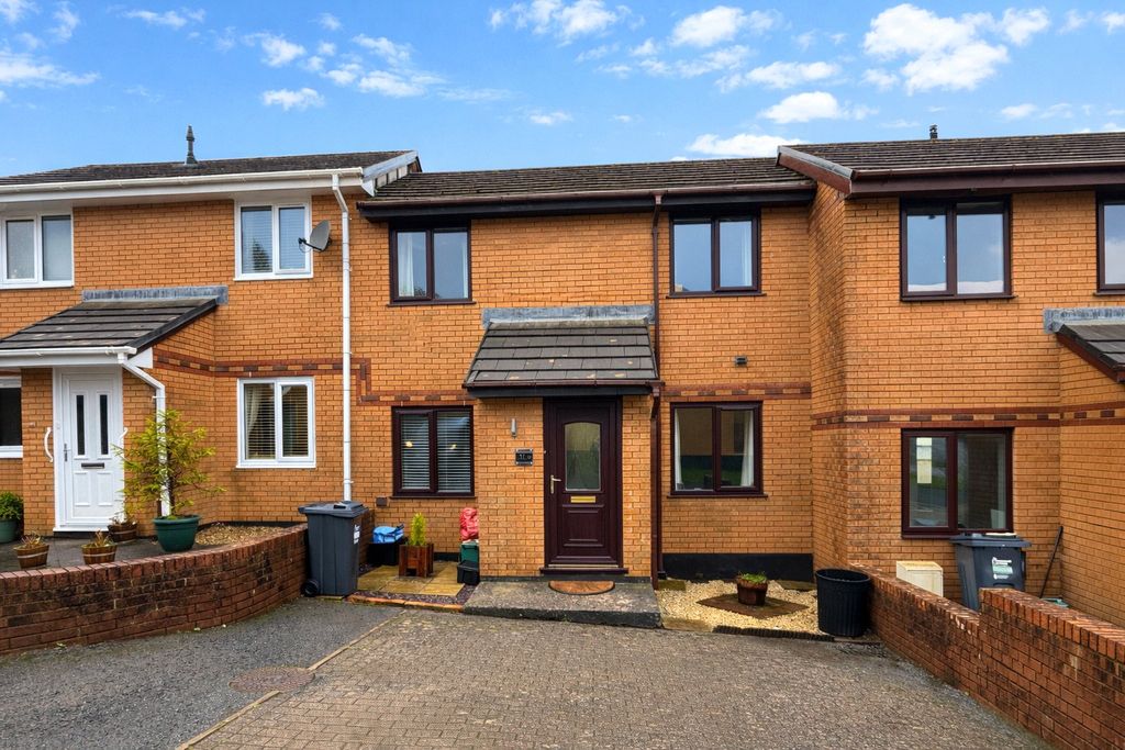 Property photo 1 of 10 1 - Picture No. 12