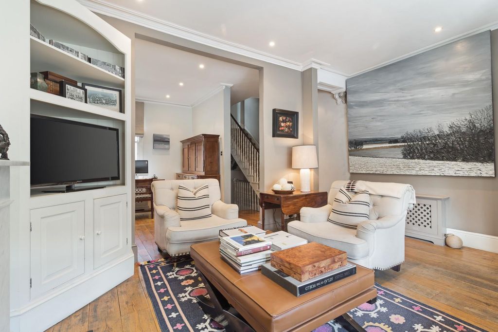 Property photo 2 of 17 Image