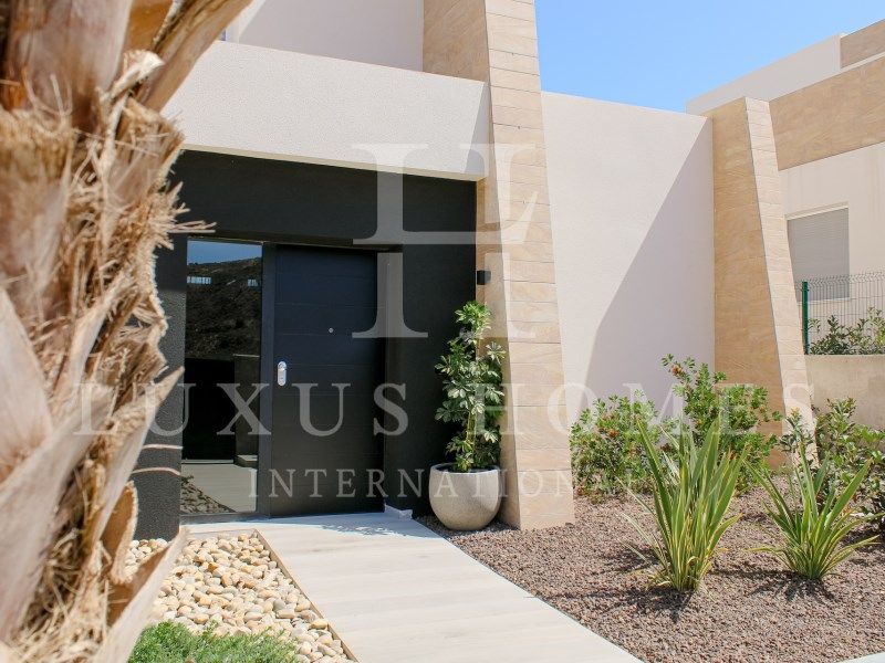 Property photo 3 of 29