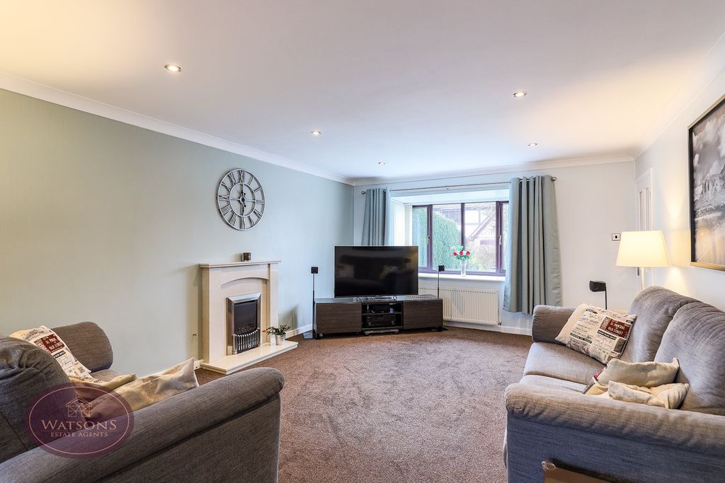 Property photo 2 of 25