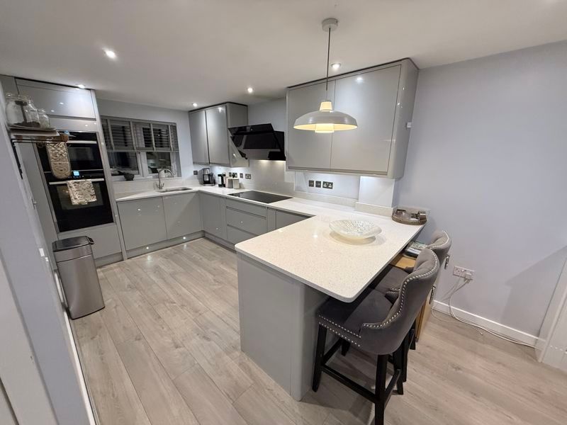 Property photo 2 of 15 Kitchen