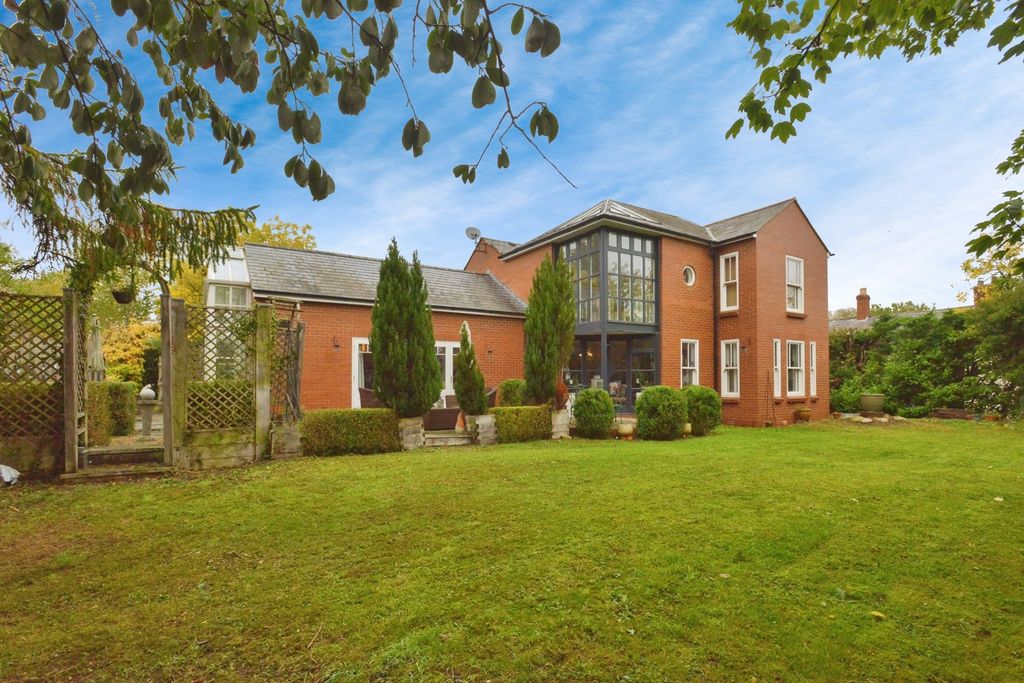 Property photo 1 of 25 Photo