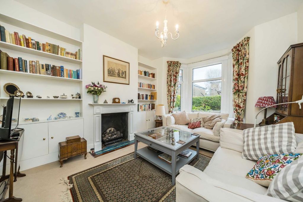 Property photo 3 of 6