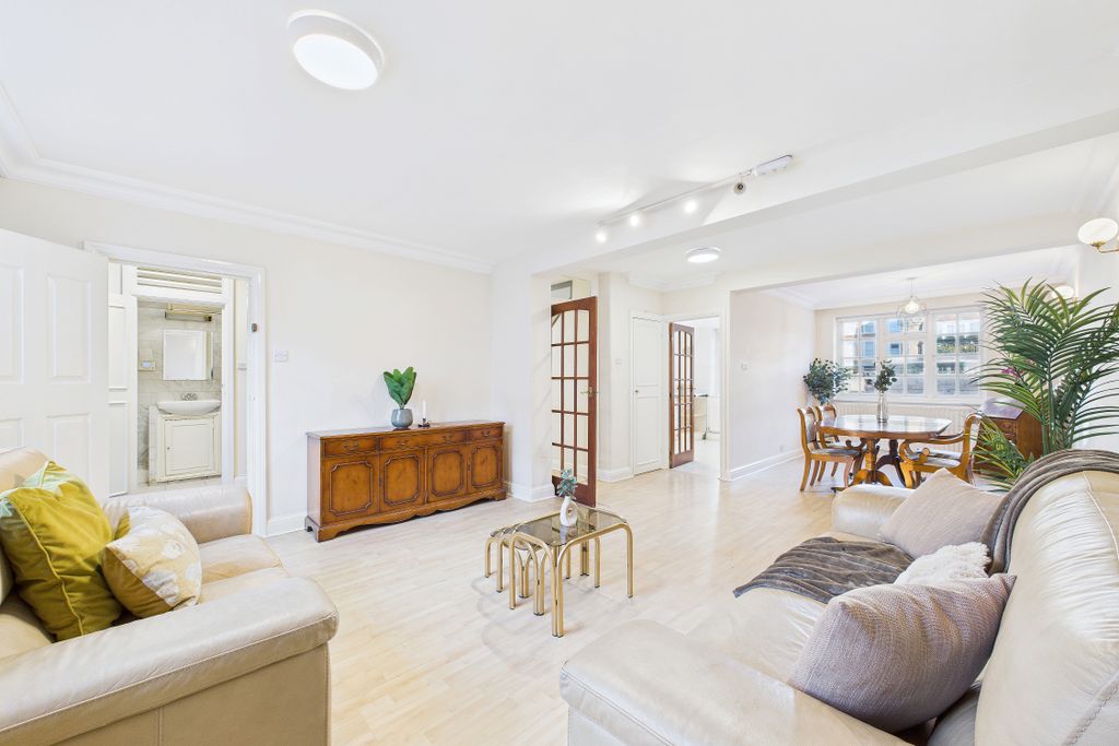 Property photo 2 of 20