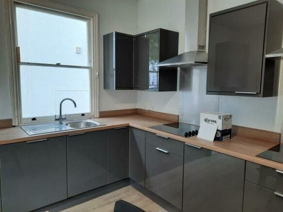 Property photo 3 of 16 Picture No. 17