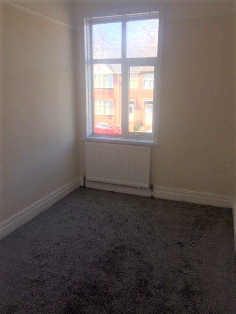 Property photo 2 of 8 Gallery