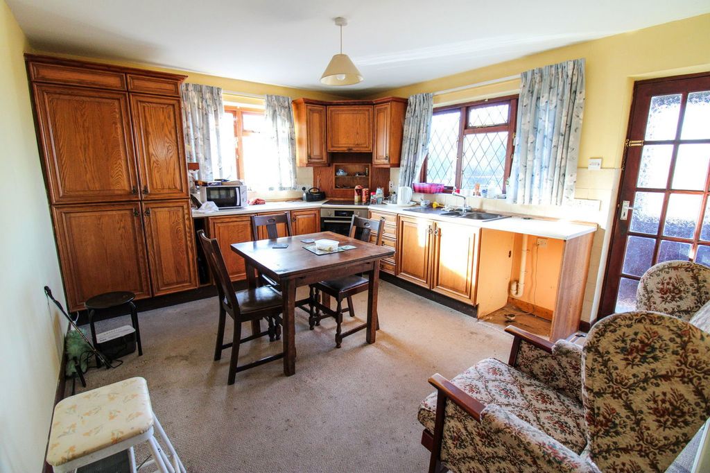 Additional image 8 of 3 bed bungalow for saleCade Lane, Upton, Gainsborough DN21