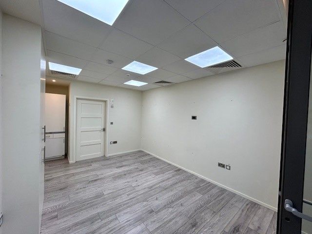 Property photo 3 of 9 Photo 17