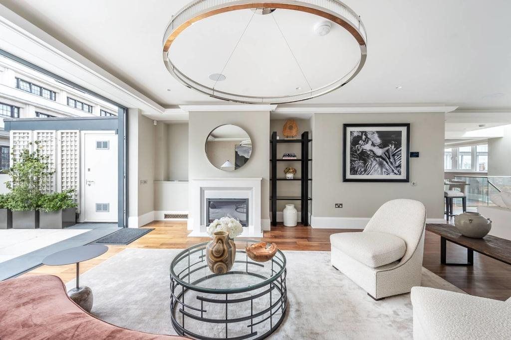 Property photo 3 of 21