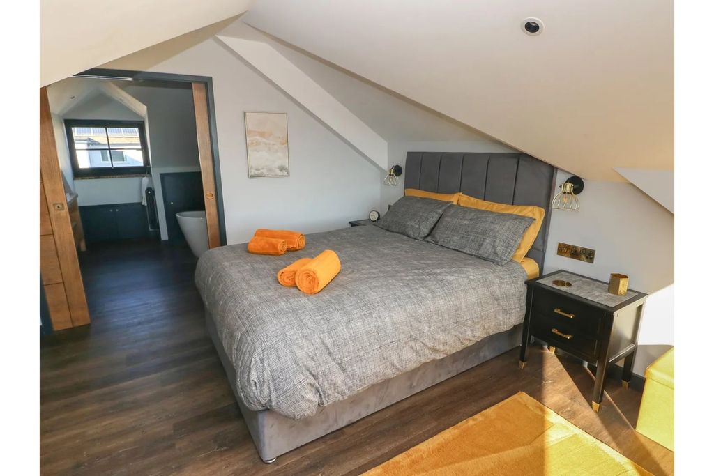 Additional image 19 of 3 bed flat for saleNarberth Road, Tenby SA70