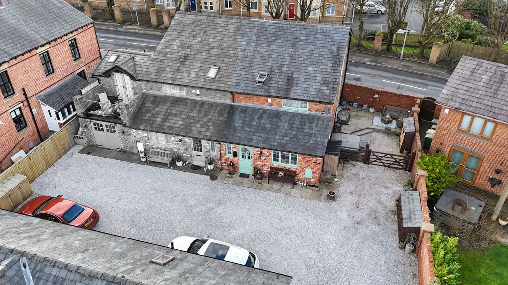 Property photo 1 of 22 External