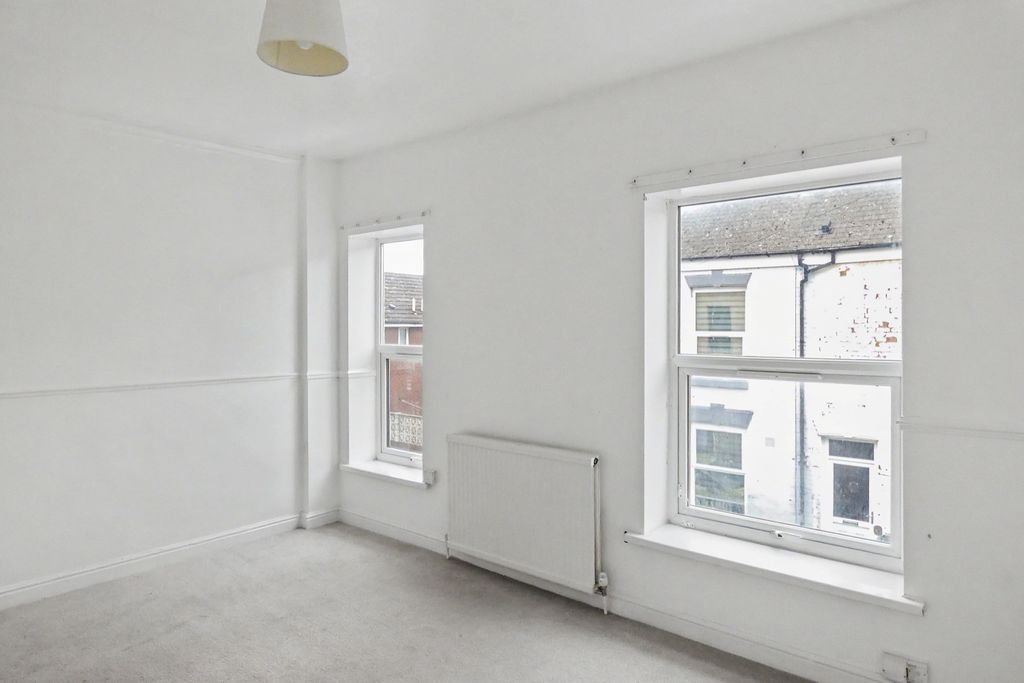 Property photo 3 of 16 Flat 2, 34 Morpeth Street, Springbank, Hull, East Yorkshire, Hu3 1Rg
