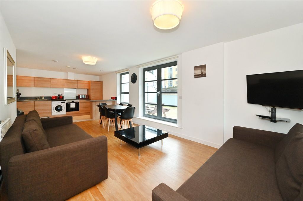 Property photo 3 of 13 Reception Room