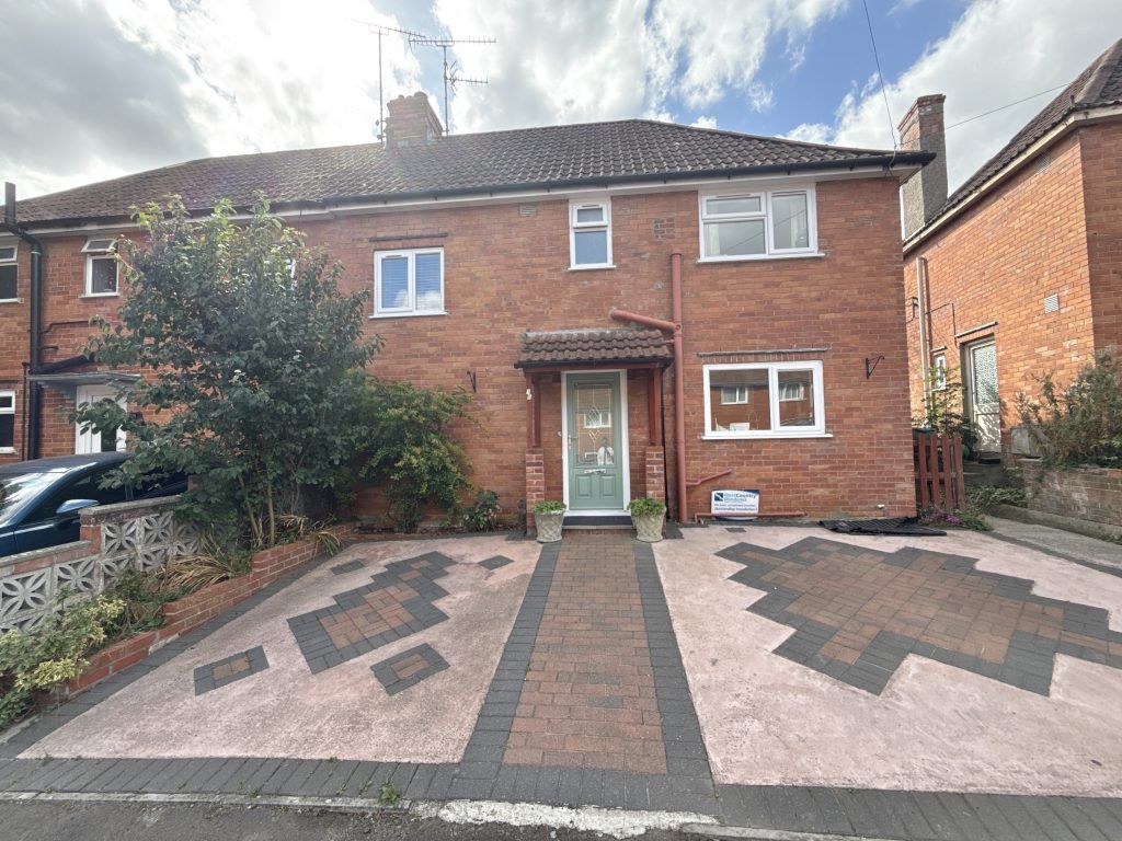 Property photo 1 of 12